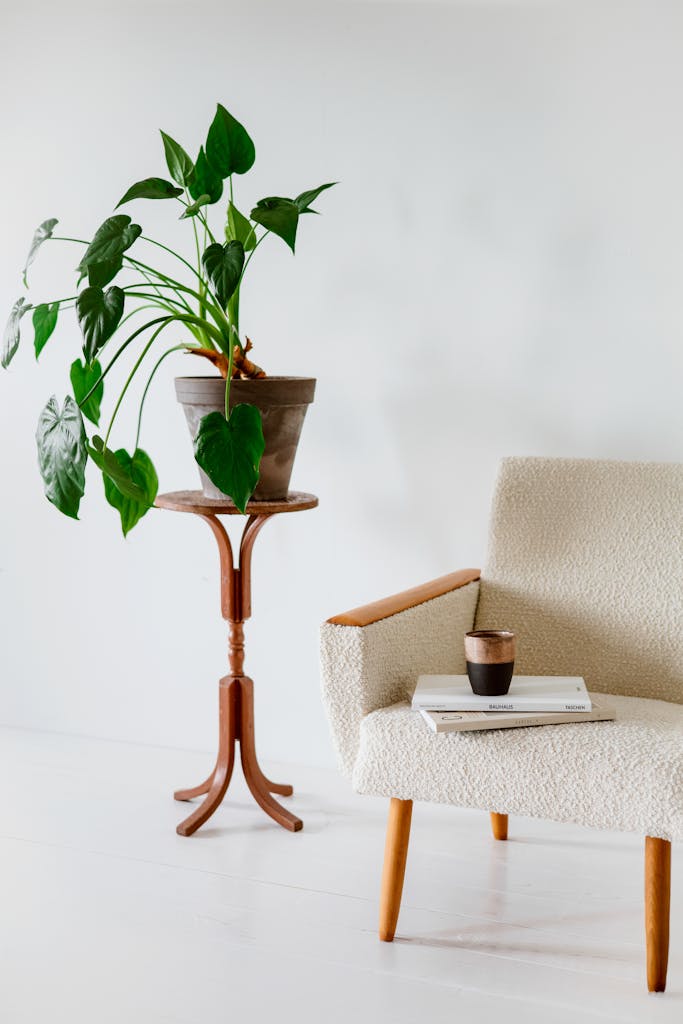 DIY Vertical Gardens for Small Spaces